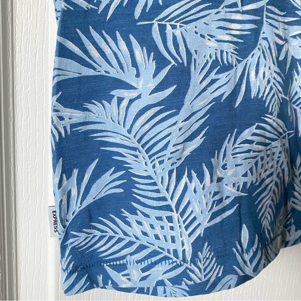 Express Palm Leaf Ringer Short Sleeve Shirt - Picture 7 of 7